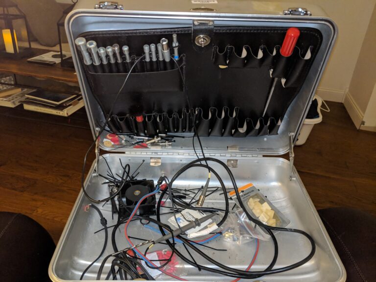 Lock Bypass on a Zero Halliburton Centurion Elite Briefcase DC540